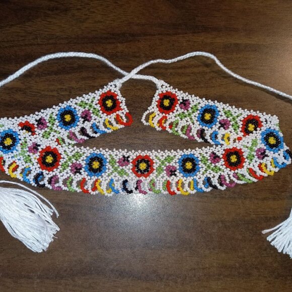 🌸 "Carpathian Blossom – Beaded Sylianka Necklace" perfectly captures the spirit - Picture 3 of 3